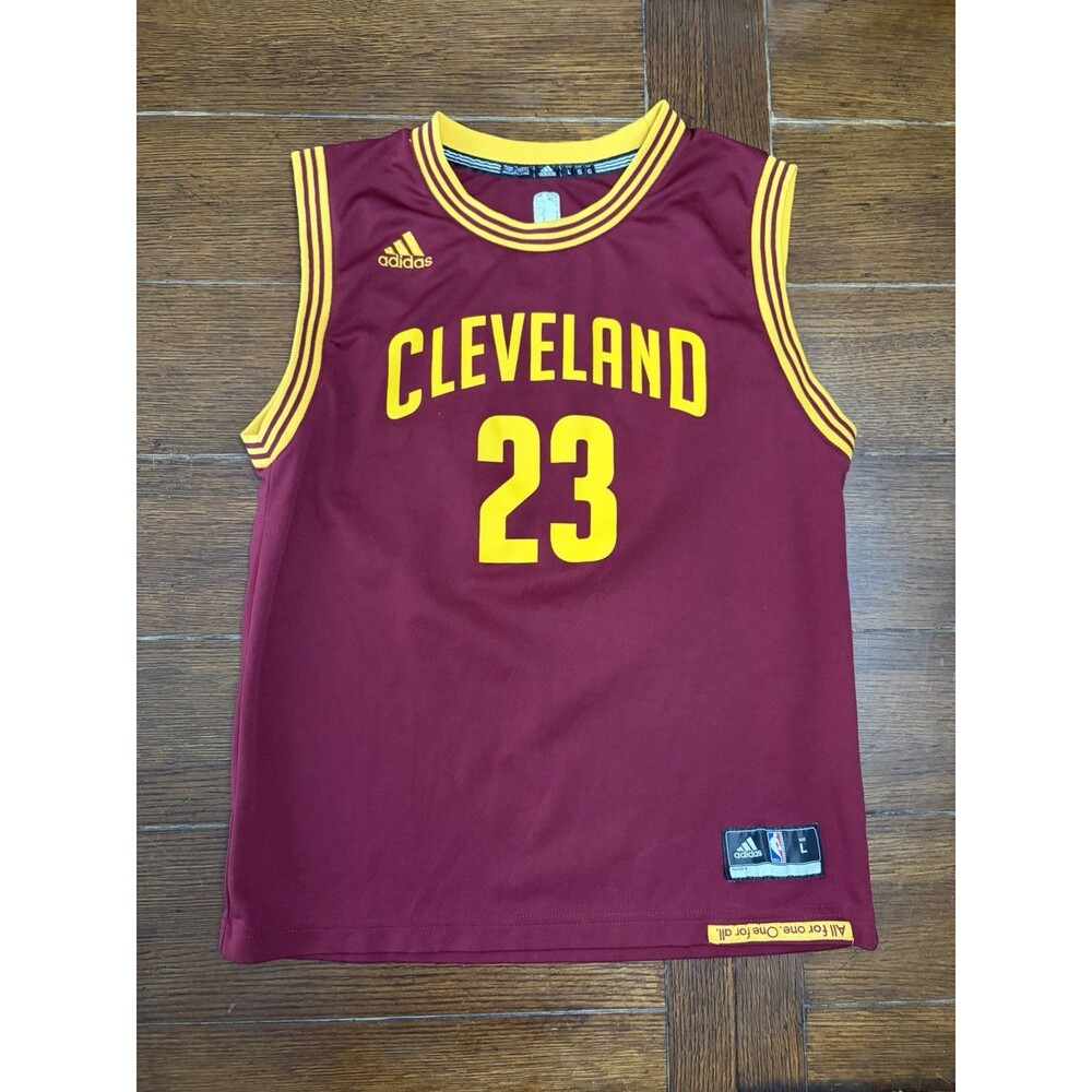 2015 LeBron James Men’s Size S Red Cleveland Cavaliers Adidas Basketball Jersey